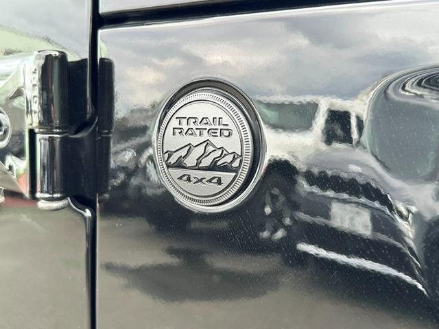 ジープ・ラングラーアンリミテッド スポーツ　認定中古車　弊社デモカー使用車両　ワンオーナー車　禁煙車　新車保証継承　４ＷＤ　純正ナビ　アイドリングストップ　アダプティブクルーズコントロール　ブラインドスポットモニター　ＥＴＣ２．０（31枚目）