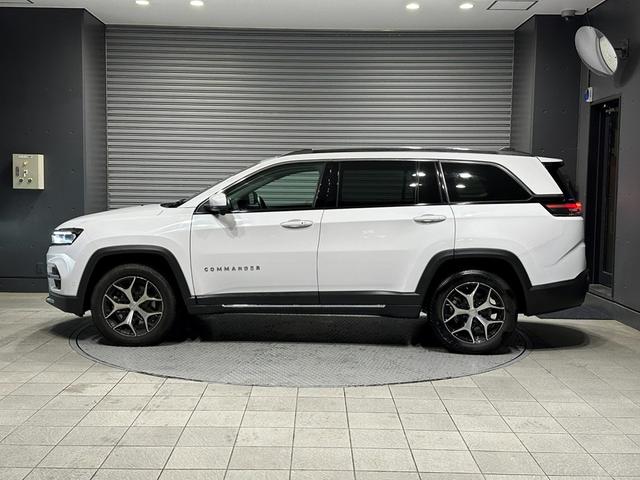 ジープ・コマンダー ロンジチュード　認定中古車　弊社デモカー使用車両　ワンオーナー車　禁煙車　新車保証継承　純正ナビ　アイドリングストップ　アダプティブクルーズコントロール　ブラインドスポットモニター　７人乗り３列シート　ＥＴＣ２．０（25枚目）