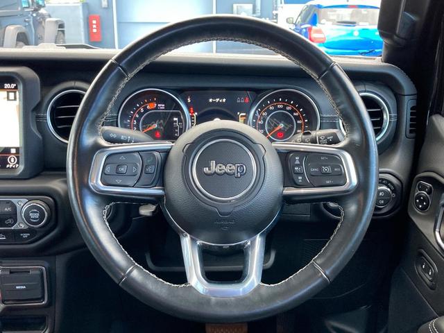 ジープ・ラングラーアンリミテッド サハラ(5枚目)