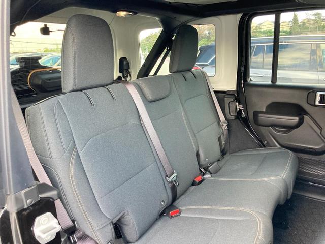 ジープ・ラングラーアンリミテッド スポーツ(4枚目)