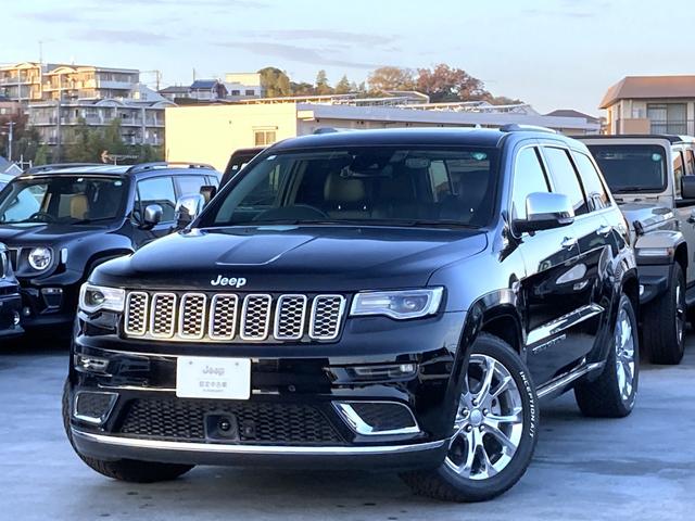 ジープ・グランドチェロキー サミット　認定中古車　ワンオーナー車　禁煙車　４ＷＤ　前型モデル　最上位グレード　Ｓｕｍｍｉｔ　純正ナビ　アイドリングストップ　シートヒーター　ベンチレーション　エアサス　パドルシフト　ＥＴＣ２．０（2枚目）