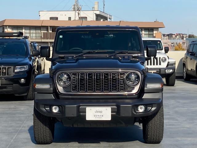 ジープ・ラングラーアンリミテッド スポーツ 認定中古車 弊社デモカー使用車両 禁煙車 4WD MY24 12.3インチタッチパネルモニター アイシン製ナビシステム シートヒーター アルパイン製スピーカー アダプティブクルーズコントロール(23枚目)