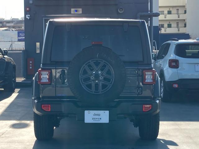 ジープ・ラングラーアンリミテッド スポーツ 認定中古車 弊社デモカー使用車両 禁煙車 4WD MY24 12.3インチタッチパネルモニター アイシン製ナビシステム シートヒーター アルパイン製スピーカー アダプティブクルーズコントロール(28枚目)