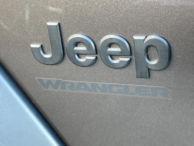 ジープ・ラングラーアンリミテッド スポーツ 認定中古車 弊社デモカー使用車両 禁煙車 4WD MY24 12.3インチタッチパネルモニター アイシン製ナビシステム シートヒーター アルパイン製スピーカー アダプティブクルーズコントロール(30枚目)