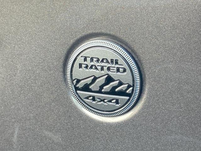 ジープ・ラングラーアンリミテッド スポーツ 認定中古車 弊社デモカー使用車両 禁煙車 4WD MY24 12.3インチタッチパネルモニター アイシン製ナビシステム シートヒーター アルパイン製スピーカー アダプティブクルーズコントロール(31枚目)