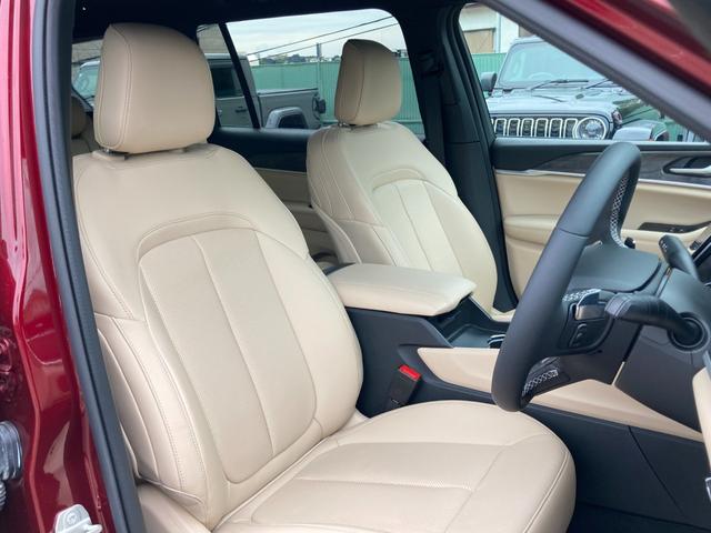 ジープ・グランドチェロキーＬ リミテッド　認定中古車　弊社デモカー使用車両　禁煙車　新車保証継承　純正ナビ　アイドリングストップ　サンルーフ　シートヒーター／ベンチレーション　アダプティブクルーズコントロール　ブラインドスポットモニター（4枚目）