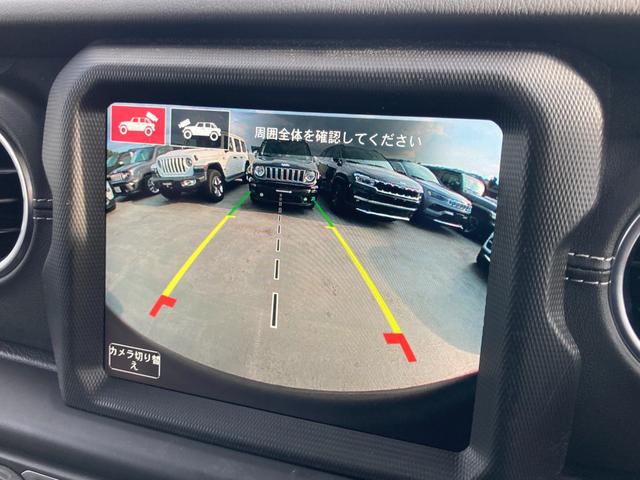ジープ・ラングラーアンリミテッド サハラ　認定中古車　弊社オーナー様下取り車両　ワンオーナー車　禁煙車　４ＷＤ　新車保証継承　認定中古車保証１年　アダプティブクルーズコントロール　ブラインドスポットモニター　アイドリングストップ　ＥＴＣ２．０（15枚目）