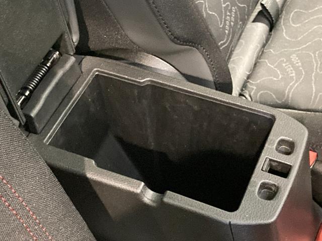 ジープ・レネゲード トレイルホーク　認定中古車　弊社オーナー様下取り車両　ワンオーナー車　禁煙車　４ＷＤ　新車取り扱い終了モデル　純正ナビ　アイドリングストップ　クルーズコントロール　ブラインドスポットモニター　ＥＴＣ２．０（33枚目）