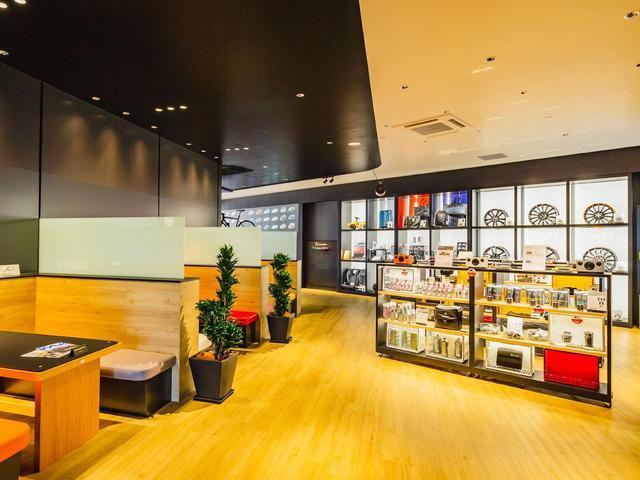 ＥＱＡ ＥＱＡ２５０＋　ＡＭＧラインパッケージ　認定中古車　コスモスブラック　アダクティブダンピングシステム付サスペンション　３６０°カメラシステム　ＬＥＤハイパフォーマンスヘッドライト　メモリー付きパワーシート　シートヒーター（73枚目）