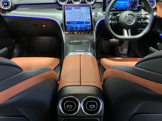 Ｃクラス Ｃ２２０ｄアバンギャルド　ＡＭＧラインパッケージ　認定中古車　ＡＭＧラインＰ　ベーシックＰ　全周囲カメラ　ドライバーズＰ　ＡＴ　オートライト　ＬＥＤヘッドランプ　スマートキー　アイドリングストップ　電動格納ミラー　シートヒーター　ＭＰ２０２４０１（6枚目）
