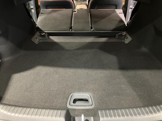 Ｃクラス Ｃ２２０ｄアバンギャルド　ＡＭＧラインパッケージ　認定中古車　ＡＭＧラインＰ　ベーシックＰ　全周囲カメラ　ドライバーズＰ　ＡＴ　オートライト　ＬＥＤヘッドランプ　スマートキー　アイドリングストップ　電動格納ミラー　シートヒーター　ＭＰ２０２４０１（39枚目）