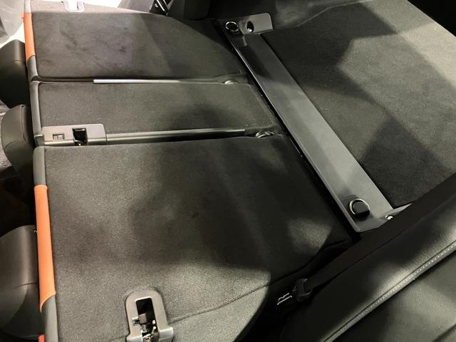 Ｃクラス Ｃ２２０ｄアバンギャルド　ＡＭＧラインパッケージ　認定中古車　ＡＭＧラインＰ　ベーシックＰ　全周囲カメラ　ドライバーズＰ　ＡＴ　オートライト　ＬＥＤヘッドランプ　スマートキー　アイドリングストップ　電動格納ミラー　シートヒーター　ＭＰ２０２４０１（58枚目）