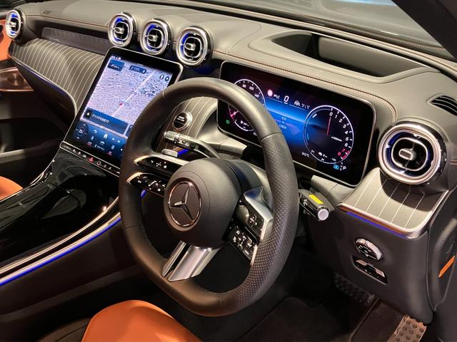 ＧＬＣ ＧＬＣ３５０ｅ４ＭスポツＥＤスタＡＭＧレザエクスクＰ　認定中古車　４ＷＤ　フロントカメラ　サイドカメラ　クリアランスソナー　オートクルーズコントロール　パワーシート　サンルーフ　ナビ　オートライト　ＬＥＤヘッドランプ　電動リアゲート　ＭＰ２０２４０２（12枚目）