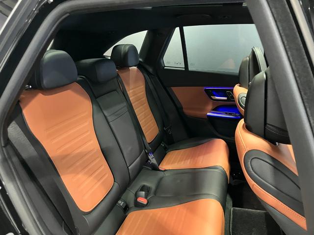 ＧＬＣ ＧＬＣ３５０ｅ４ＭスポツＥＤスタＡＭＧレザエクスクＰ　認定中古車　４ＷＤ　フロントカメラ　サイドカメラ　クリアランスソナー　オートクルーズコントロール　パワーシート　サンルーフ　ナビ　オートライト　ＬＥＤヘッドランプ　電動リアゲート　ＭＰ２０２４０２（14枚目）
