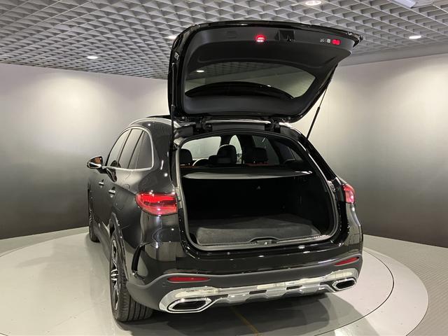 ＧＬＣ ＧＬＣ３５０ｅ４ＭスポツＥＤスタＡＭＧレザエクスクＰ　認定中古車　４ＷＤ　フロントカメラ　サイドカメラ　クリアランスソナー　オートクルーズコントロール　パワーシート　サンルーフ　ナビ　オートライト　ＬＥＤヘッドランプ　電動リアゲート　ＭＰ２０２４０２（38枚目）