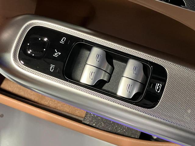 Ｅクラスステーションワゴン Ｅ２００ステーションワゴンアバギャルドＡＭＧラインＰ　認定中古車　クリアランスソナー　オートクルーズコントロール　衝突被害軽減システム　ＬＥＤヘッドランプ　ヘッドライトウォッシャー　サンルーフ　パワーシート　電動格納ミラー　ＭＰ２０２４０１（14枚目）