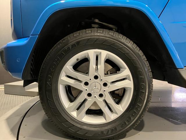 Ｇクラス Ｇ４００ｄ　認定中古車　４ＷＤ　左ハンドル　ＥＴＣ　全周囲カメラ　クリアランスソナー　オートクルーズコントロール　レーンアシスト　パワーシート　衝突被害軽減システム　サンルーフ　オートライト　ＭＰ２０２１０１（24枚目）