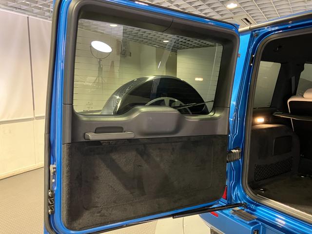 Ｇクラス Ｇ４００ｄ　認定中古車　４ＷＤ　左ハンドル　ＥＴＣ　全周囲カメラ　クリアランスソナー　オートクルーズコントロール　レーンアシスト　パワーシート　衝突被害軽減システム　サンルーフ　オートライト　ＭＰ２０２１０１（41枚目）