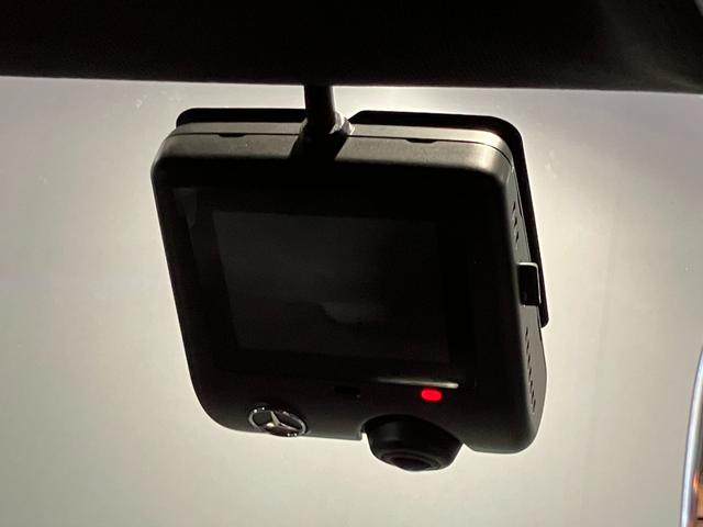 Ａクラス Ａ２００ｄ　ＡＭＧラインパッケージ　認定中古車　ドライブレコーダー　バックカメラ　クリアランスソナー　オートクルーズコントロール　アルミホイール　オートライト　ＬＥＤヘッドランプ　サンルーフ　パワーシート　スマートキー　ＭＰ２０２４０２（13枚目）