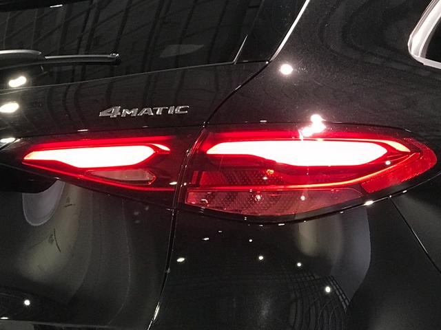 GLC GLC220d 4マチック AMGラインパッケージ 4WD ドライブレコーダー フロントカメラ クリアランスソナー オートクルーズコントロール レーンアシスト サンルーフ ナビ LEDヘッドランプ(31枚目)