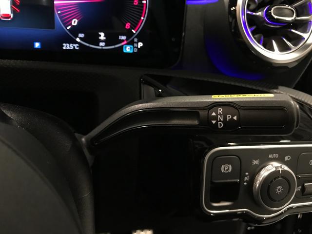 Ａクラス Ａ２００ｄ　ＡＭＧラインパッケージ　サイドカメラ　クリアランスソナー　オートクルーズコントロール　アルミホイール　オートライト　ＬＥＤヘッドランプ　サンルーフ　スマートキー　アイドリングストップ　ＡＴ　盗難防止システム　ＡＢＳ　ＥＳＣ（35枚目）