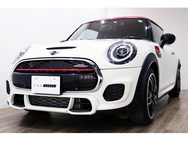 ジョンクーパーワークス 1オーナー 6MT マニュアル トラックスタイル TLC5年サービスパッケージ付 カメラ&パーキングアシストパッケージ アダプティブサスペンション シートヒーター プライバシーガラス(2枚目)