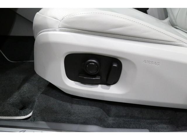 オートバイオグラフィ 後期型/1オ-ナ-/専用装備/ディーラー整備済/車検令和5年8月迄/LED/20インチアロイホイール/パノラマルーフ/LEDヘッドライト/オックスフォードオールレザーインテリア/ベンチレーター/(15枚目)