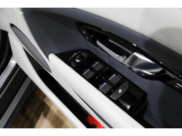 オートバイオグラフィ 後期型/1オ-ナ-/専用装備/ディーラー整備済/車検令和5年8月迄/LED/20インチアロイホイール/パノラマルーフ/LEDヘッドライト/オックスフォードオールレザーインテリア/ベンチレーター/(51枚目)