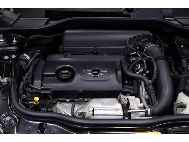 クーパーS コンバーチブル ハイゲート 茶革/シートヒーター/オートライト/ETC/SSDナビ/BLITZ車高調/専用内外装/マルチファンクションステアリング/クロームラインインテリア/オートワイパー/純正OP17AW/TV(33枚目)