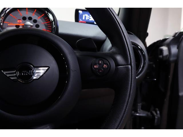 クーパーS コンバーチブル ハイゲート 茶革/シートヒーター/オートライト/ETC/SSDナビ/BLITZ車高調/専用内外装/マルチファンクションステアリング/クロームラインインテリア/オートワイパー/純正OP17AW/TV(67枚目)