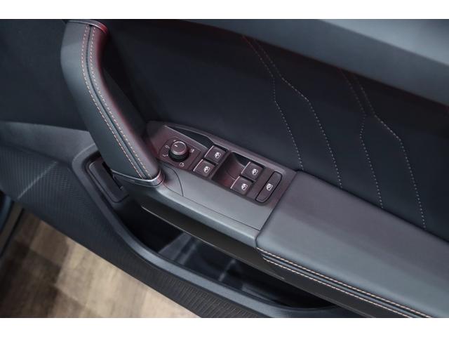 セアトその他 　ＣＵＰＲＡ／クプラ／ＦＯＲＭＥＮＴＯＲ／フォーメンター／ＶＺ２／新車並行／１オーナー／ブラックナッパレザ－バケットシ－ト／シートヒーター／レザーダッシュ／ツインエグゾースト／ＡｐｐｌｅＣａｒＰｌａｙ／（46枚目）