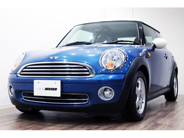 ＭＩＮＩ クーパー　１オーナー／６速マニュアル／６ＭＴ／ＣＡＢＡＮＡシートカバー／正規ディーラー整備記録９枚／１５インチアルミ／ホワイトルーフ・ミラーカバー／（2枚目）