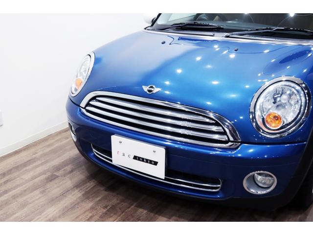 ＭＩＮＩ クーパー　１オーナー／６速マニュアル／６ＭＴ／ＣＡＢＡＮＡシートカバー／正規ディーラー整備記録９枚／１５インチアルミ／ホワイトルーフ・ミラーカバー／（25枚目）