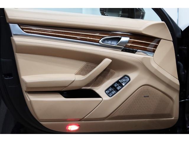 パナメーラ ４Ｓ　スポーツクロノパッケ－ジ／ＳＲ／スポエキ／ソフトクロ－ズ／ＯＰ色／電動ＳＲ／ＢＯＳＥ／Ｅ＆Ｄ／２０ＡＷ／ＰＤＬＳ／前後シ－トＨ／ベンチレ－タ－／レッドメ－タ－／ＬＣＷ／ステアリングＨ／３６０度カメラ（13枚目）