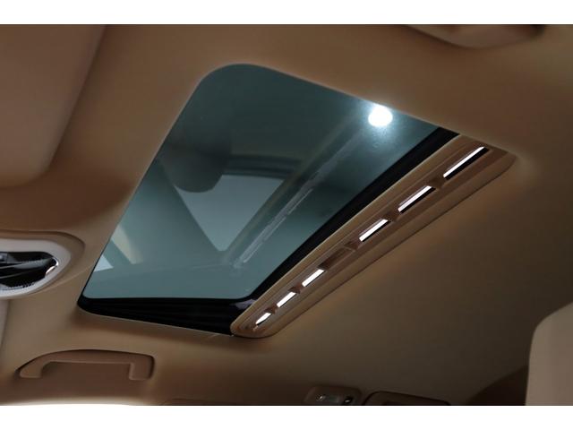 パナメーラ ４Ｓ　スポーツクロノパッケ－ジ／ＳＲ／スポエキ／ソフトクロ－ズ／ＯＰ色／電動ＳＲ／ＢＯＳＥ／Ｅ＆Ｄ／２０ＡＷ／ＰＤＬＳ／前後シ－トＨ／ベンチレ－タ－／レッドメ－タ－／ＬＣＷ／ステアリングＨ／３６０度カメラ（21枚目）