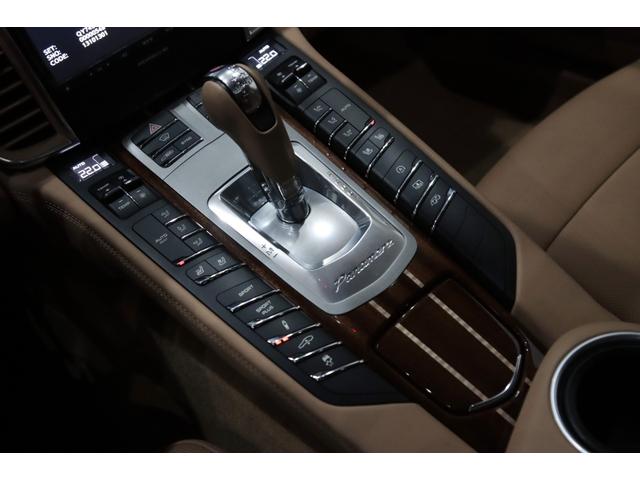 パナメーラ ４Ｓ　スポーツクロノパッケ－ジ／ＳＲ／スポエキ／ソフトクロ－ズ／ＯＰ色／電動ＳＲ／ＢＯＳＥ／Ｅ＆Ｄ／２０ＡＷ／ＰＤＬＳ／前後シ－トＨ／ベンチレ－タ－／レッドメ－タ－／ＬＣＷ／ステアリングＨ／３６０度カメラ（40枚目）