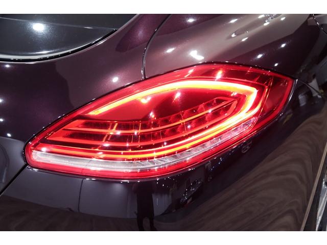 パナメーラ ４Ｓ　スポーツクロノパッケ－ジ／ＳＲ／スポエキ／ソフトクロ－ズ／ＯＰ色／電動ＳＲ／ＢＯＳＥ／Ｅ＆Ｄ／２０ＡＷ／ＰＤＬＳ／前後シ－トＨ／ベンチレ－タ－／レッドメ－タ－／ＬＣＷ／ステアリングＨ／３６０度カメラ（65枚目）