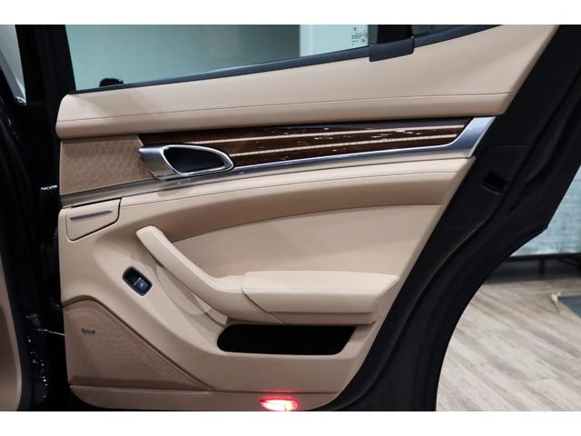 パナメーラ ４Ｓ　スポーツクロノパッケ－ジ／ＳＲ／スポエキ／ソフトクロ－ズ／ＯＰ色／電動ＳＲ／ＢＯＳＥ／Ｅ＆Ｄ／２０ＡＷ／ＰＤＬＳ／前後シ－トＨ／ベンチレ－タ－／レッドメ－タ－／ＬＣＷ／ステアリングＨ／３６０度カメラ（78枚目）