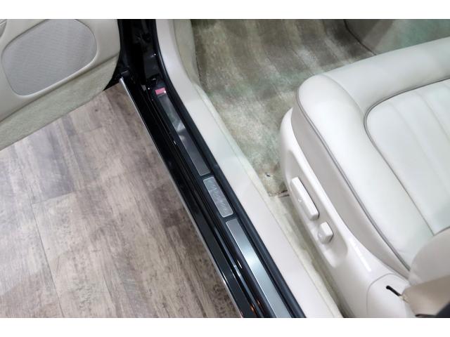 オリジン ベースグレード　トヨタ自動車生産累計１億台達成記念車／オリジナル／１０００台限定車／観音開き／初代トヨペット・クラウン／センチュリー／ハンドメイド／プログレ／本木目／バックカメラ／地デジ／ベージュレザー／（16枚目）