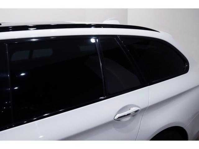 ５シリーズ ５２３ｉツーリング　Ｍスポーツ　後期／パノラマサンルーフ／ブラックレザー／前後シートヒーター／タイヤ新品／車線変更警告／ドライビングアシストプラス／アダプティブＬＥＤ／専用装備／１８インチブラックアルミ（13枚目）
