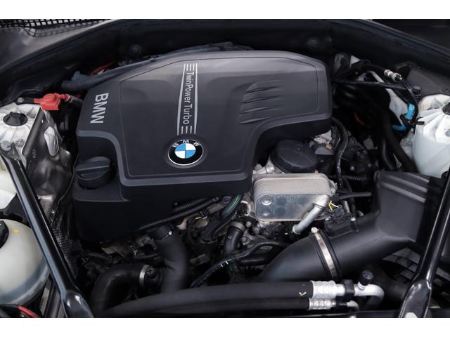５シリーズ ５２３ｉツーリング　Ｍスポーツ　後期／パノラマサンルーフ／ブラックレザー／前後シートヒーター／タイヤ新品／車線変更警告／ドライビングアシストプラス／アダプティブＬＥＤ／専用装備／１８インチブラックアルミ（33枚目）