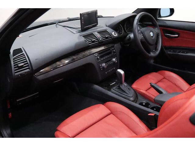 １シリーズ １２０ｉ　カブリオレ　Ｍスポ－ツパッケ－ジ／オプションカラ－／レッドボストンレザ－シ－ト／車検Ｒ９．０７迄／専用装備／Ｍエアロダイナミクスパッケ－ジ／１７インチブラックアルミホイール／オプショントリム／ブラックグリル（16枚目）