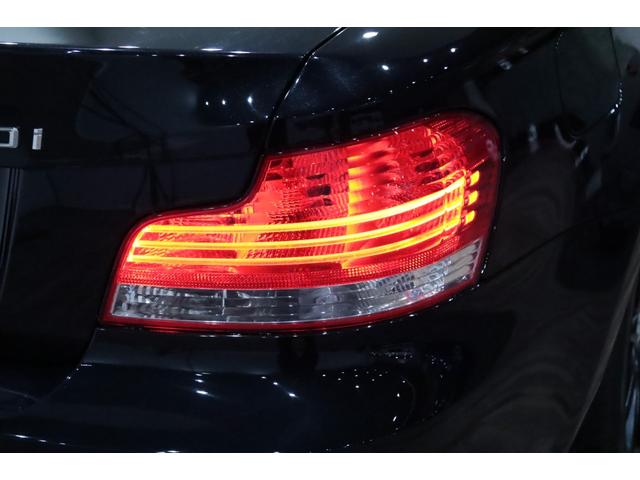 １シリーズ １２０ｉ　カブリオレ　Ｍスポ－ツパッケ－ジ／オプションカラ－／レッドボストンレザ－シ－ト／車検Ｒ９．０７迄／専用装備／Ｍエアロダイナミクスパッケ－ジ／１７インチブラックアルミホイール／オプショントリム／ブラックグリル（31枚目）