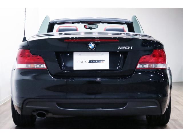 １シリーズ １２０ｉ　カブリオレ　Ｍスポ－ツパッケ－ジ／オプションカラ－／レッドボストンレザ－シ－ト／車検Ｒ９．０７迄／専用装備／Ｍエアロダイナミクスパッケ－ジ／１７インチブラックアルミホイール／オプショントリム／ブラックグリル（32枚目）