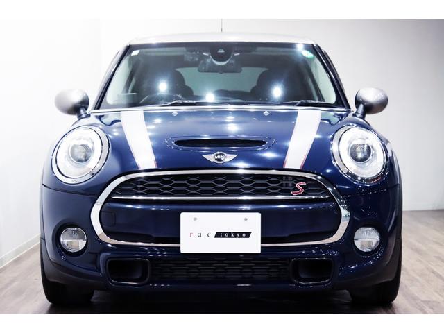 ＭＩＮＩ クーパーＳＤ　セブン　１オーナー／特別専用装備／専用シルバールーフ＆ミラーキャップ／専用ボンネットストライプ・１７インチアルミ・クロス×レザーダイヤモンドモルトブラウン・ドアシル／ＬＥＤヘッドライト／ＨＤＤナビ／（8枚目）
