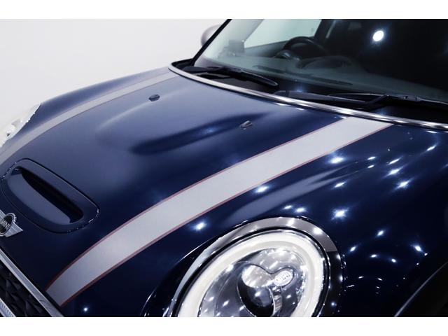 ＭＩＮＩ クーパーＳＤ　セブン　１オーナー／特別専用装備／専用シルバールーフ＆ミラーキャップ／専用ボンネットストライプ・１７インチアルミ・クロス×レザーダイヤモンドモルトブラウン・ドアシル／ＬＥＤヘッドライト／ＨＤＤナビ／（32枚目）