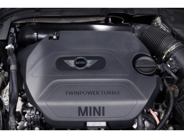 ＭＩＮＩ クーパーＳＤ　セブン　１オーナー／特別専用装備／専用シルバールーフ＆ミラーキャップ／専用ボンネットストライプ・１７インチアルミ・クロス×レザーダイヤモンドモルトブラウン・ドアシル／ＬＥＤヘッドライト／ＨＤＤナビ／（34枚目）