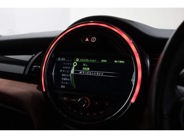 ＭＩＮＩ クーパーＳＤ　セブン　１オーナー／特別専用装備／専用シルバールーフ＆ミラーキャップ／専用ボンネットストライプ・１７インチアルミ・クロス×レザーダイヤモンドモルトブラウン・ドアシル／ＬＥＤヘッドライト／ＨＤＤナビ／（62枚目）