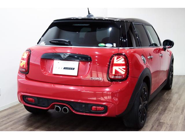 ＭＩＮＩ クーパーＳ　１オーナー／エナジェティックスタイル／Ｐｅｐｐｅｒパッケージ／地デジ／タイヤ新品／カメラ＆パーキングアシストパッケージ／ピアノブラックエクステリア／Ｙｏｕｒｓインテリアイルミネーテッド／（36枚目）