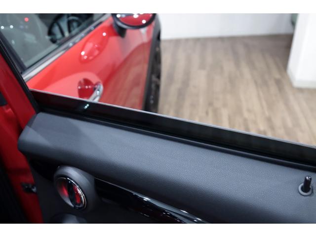 ＭＩＮＩ クーパーＳ　１オーナー／エナジェティックスタイル／Ｐｅｐｐｅｒパッケージ／地デジ／タイヤ新品／カメラ＆パーキングアシストパッケージ／ピアノブラックエクステリア／Ｙｏｕｒｓインテリアイルミネーテッド／（46枚目）